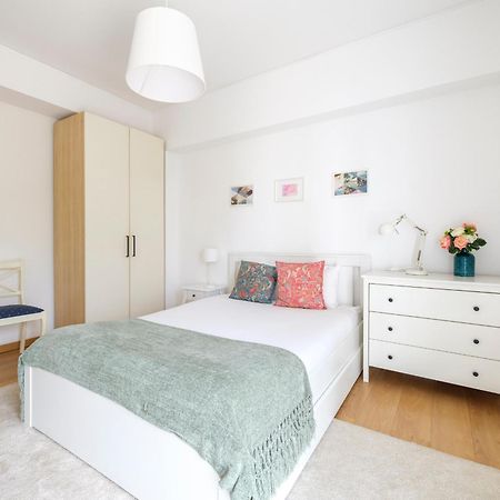 Olivais Spacious Apartment Near Airport Lisbon Luaran gambar
