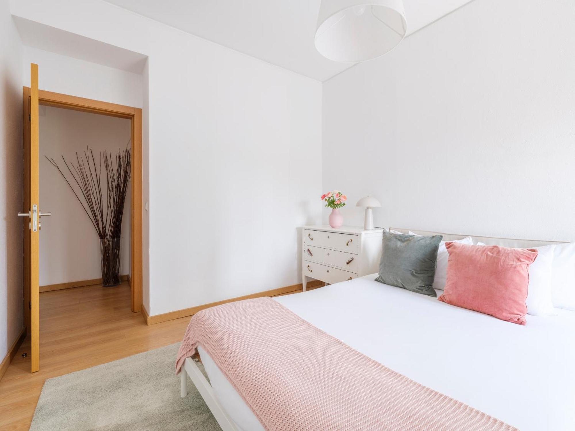 Olivais Spacious Apartment Near Airport Lisbon Luaran gambar
