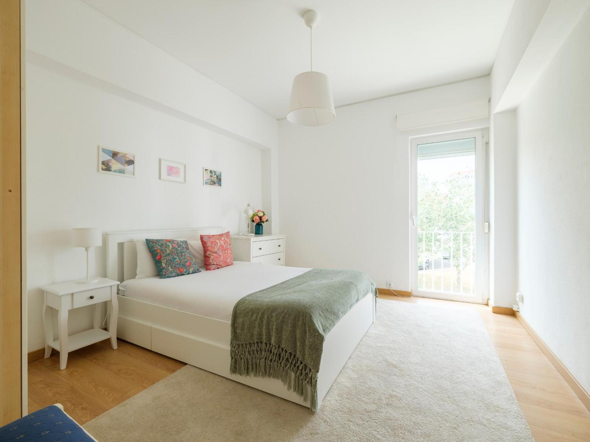 Olivais Spacious Apartment Near Airport Lisbon Luaran gambar